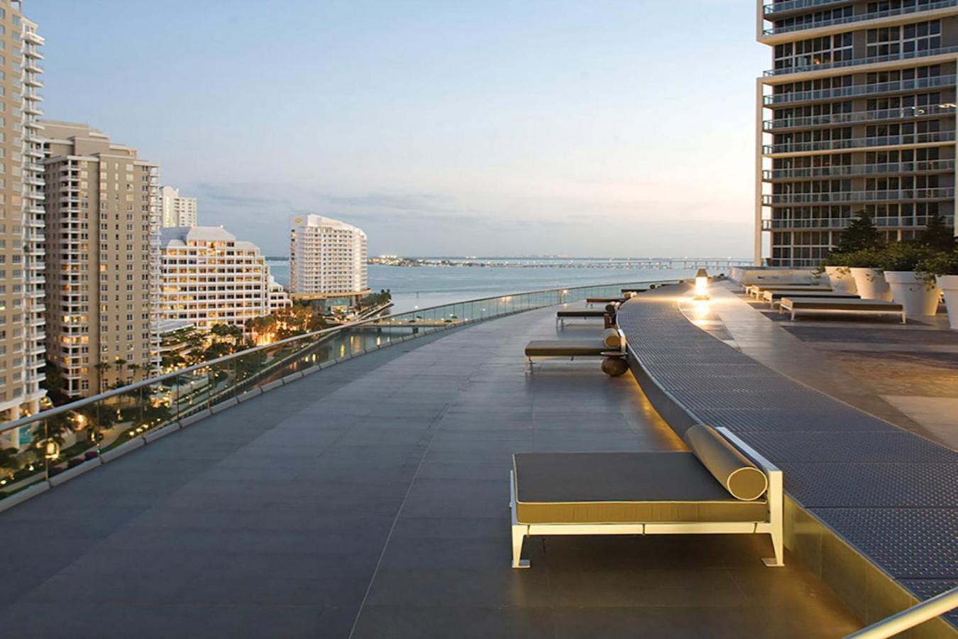 Luxurious Condo At Icon With Views Miami Esterno foto