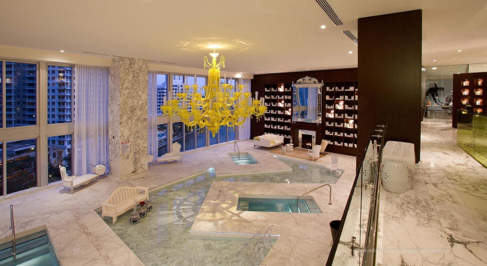 Luxurious Condo At Icon With Views Miami Esterno foto