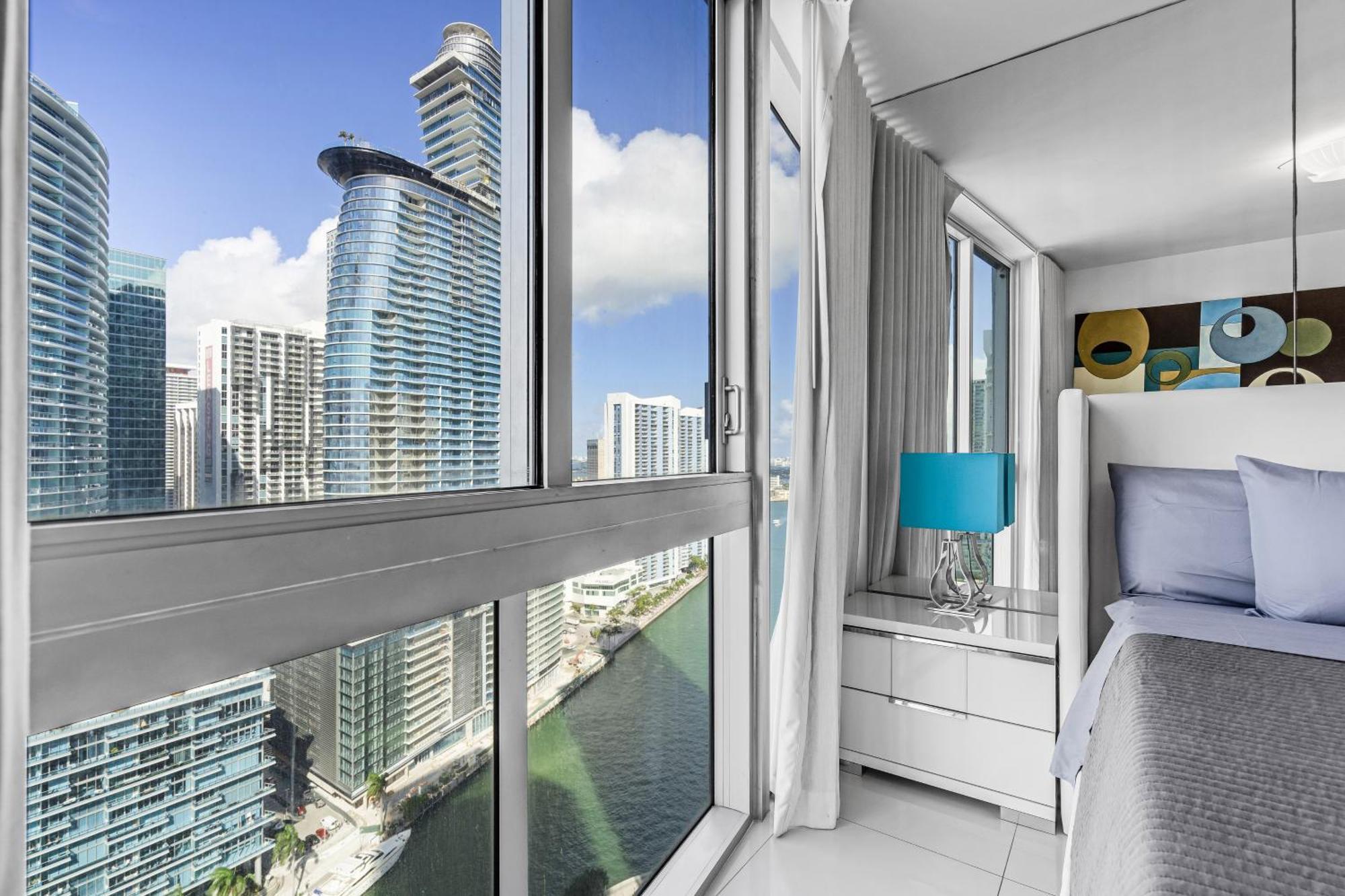 Luxurious Condo At Icon With Views Miami Esterno foto