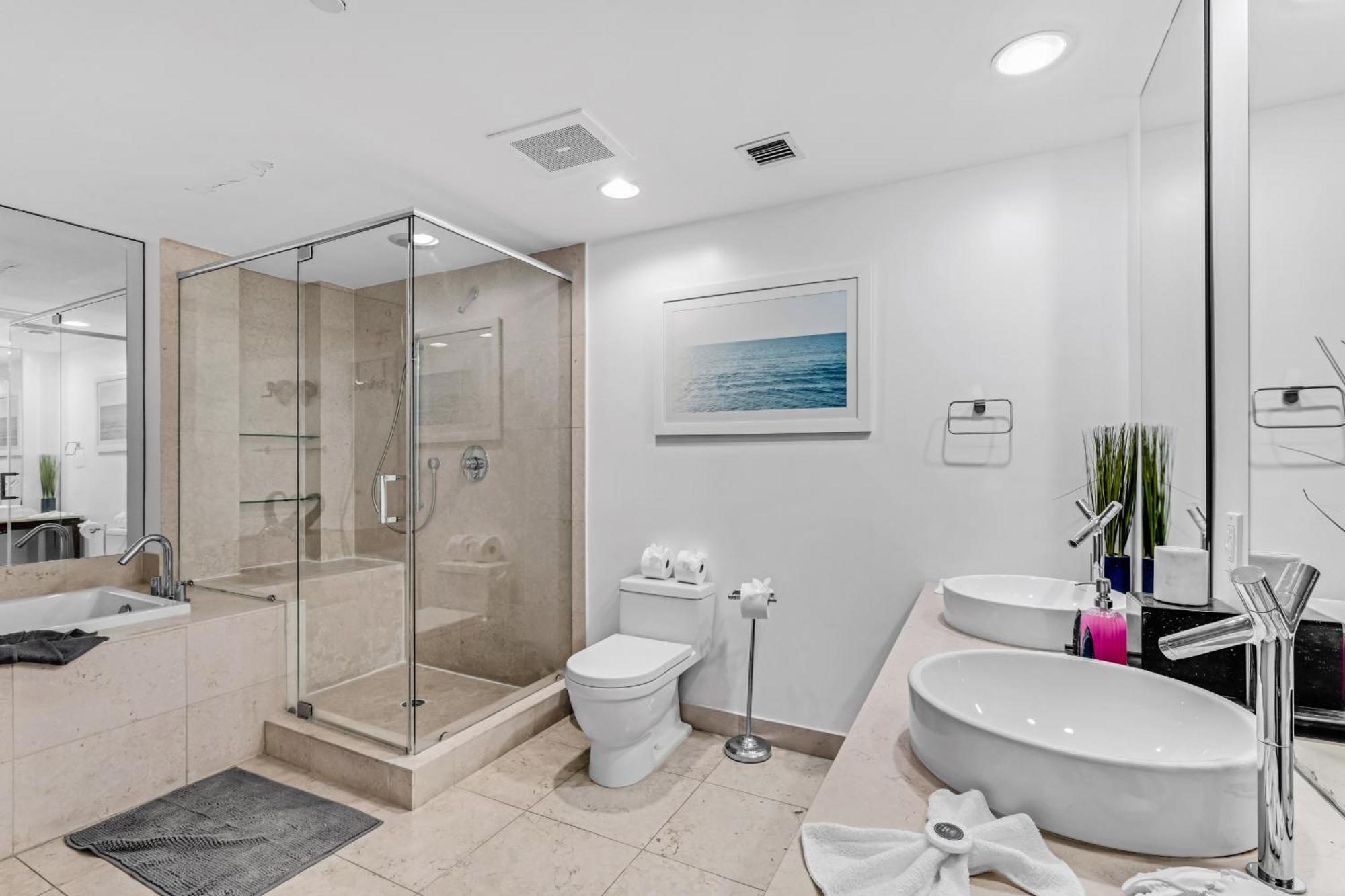Luxurious Condo At Icon With Views Miami Esterno foto