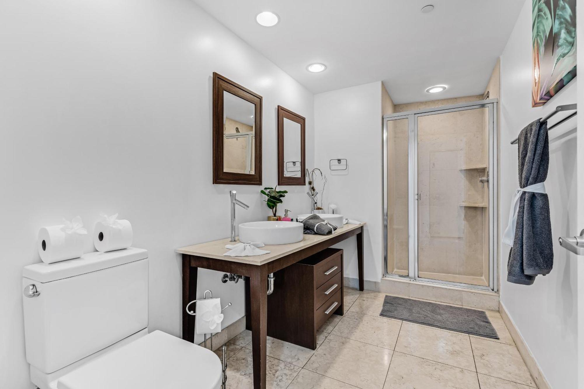 Luxurious Condo At Icon With Views Miami Esterno foto