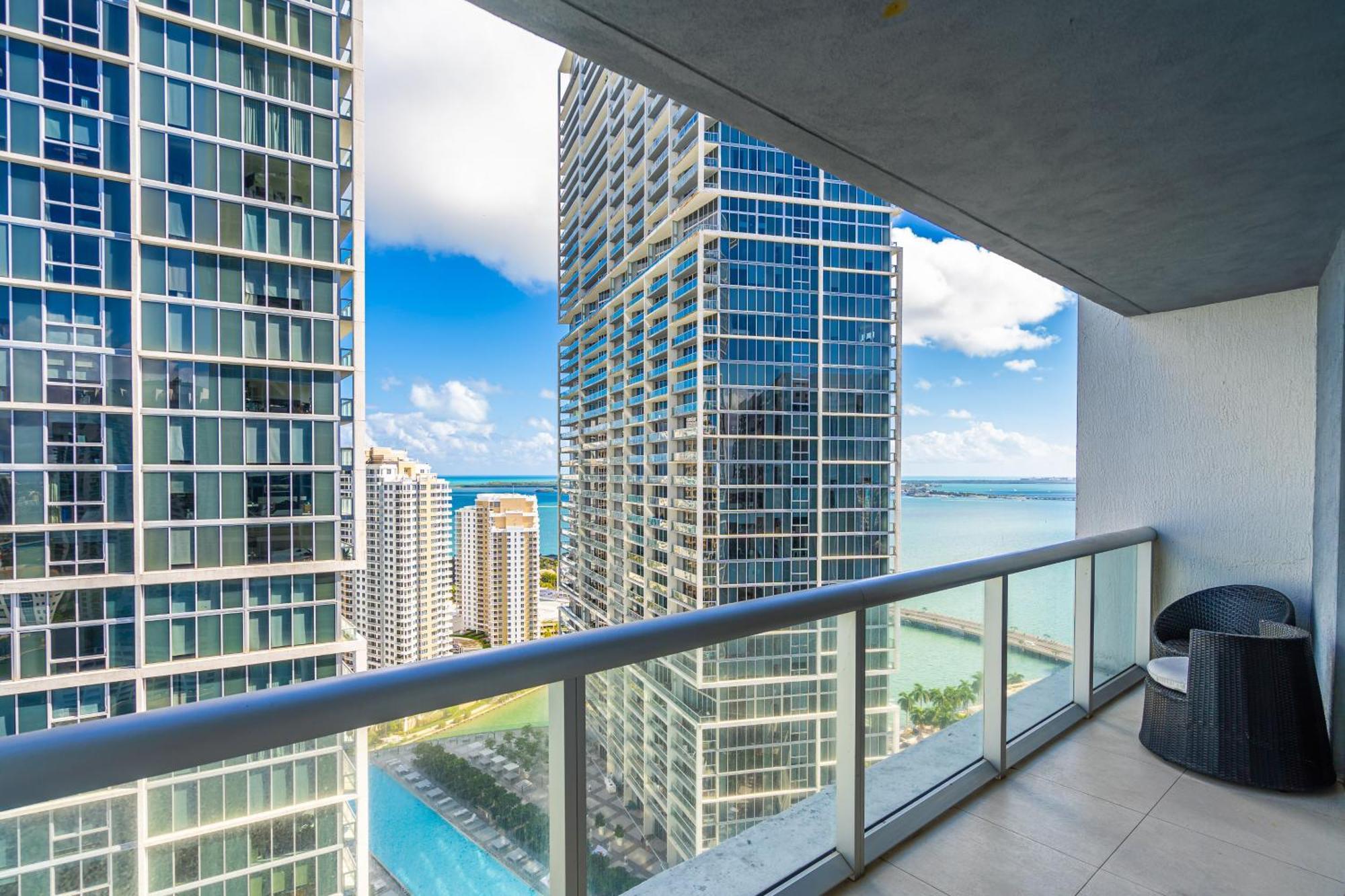 Luxurious Condo At Icon With Views Miami Esterno foto