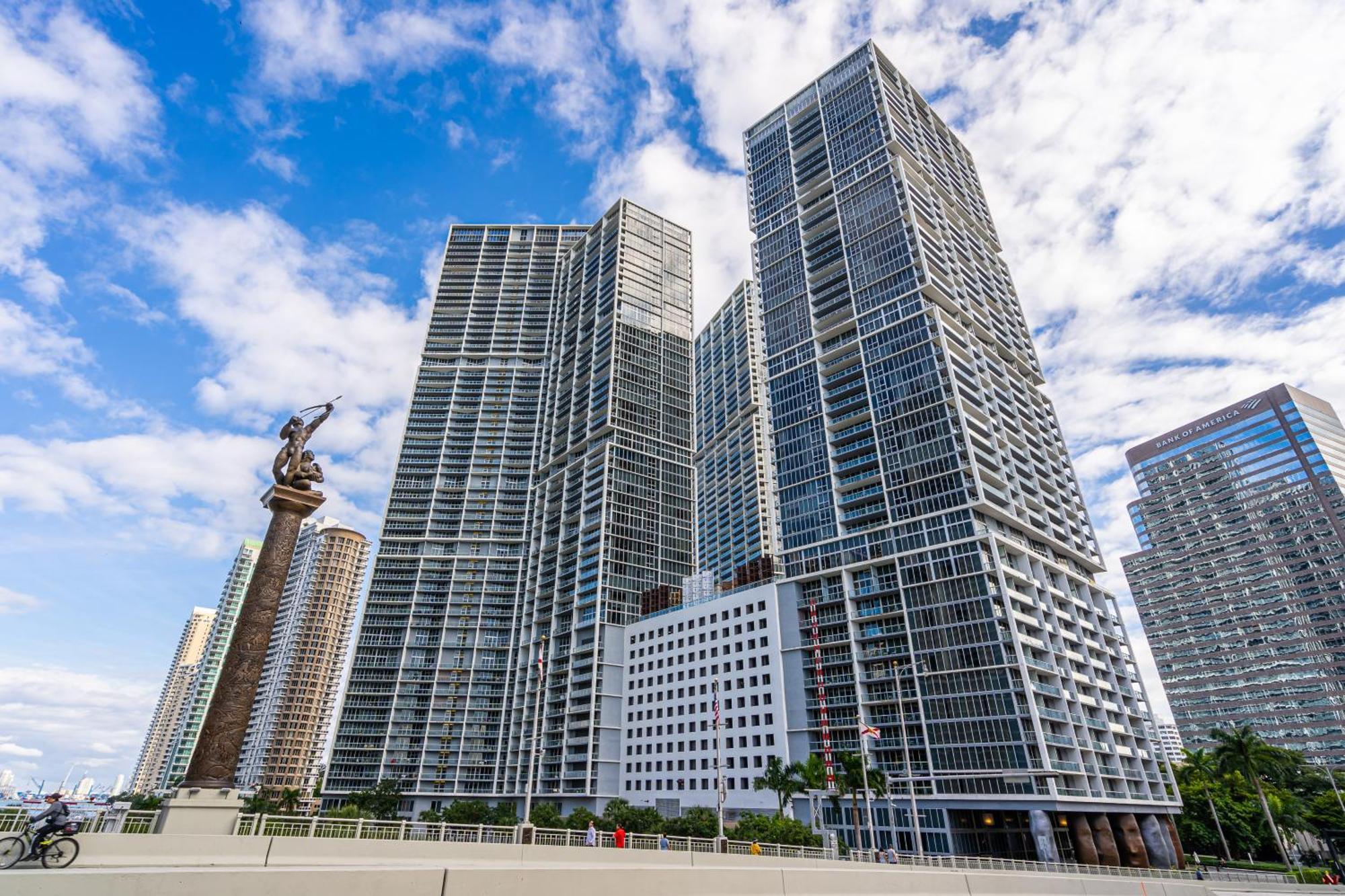 Luxurious Condo At Icon With Views Miami Esterno foto