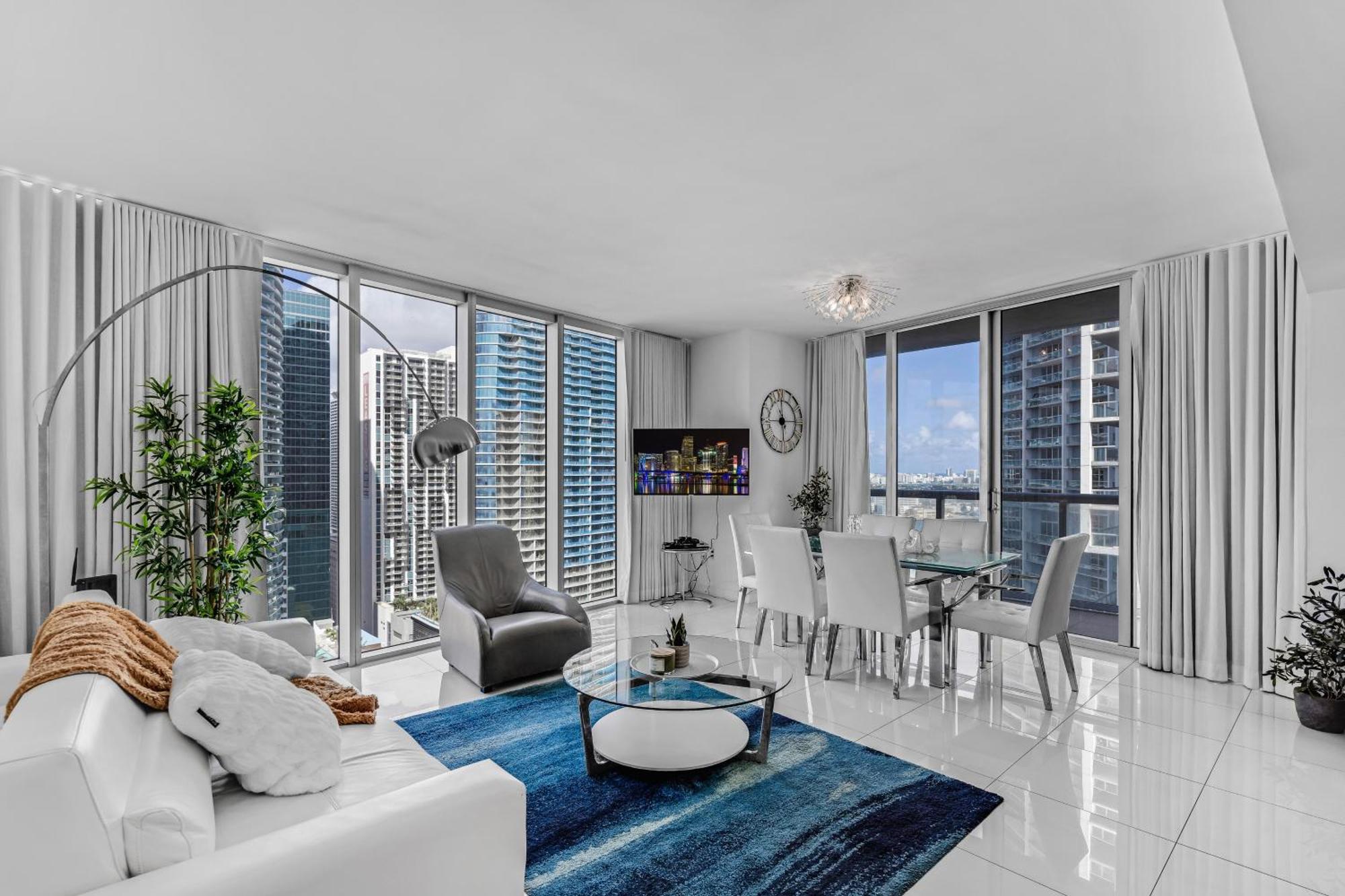 Luxurious Condo At Icon With Views Miami Esterno foto