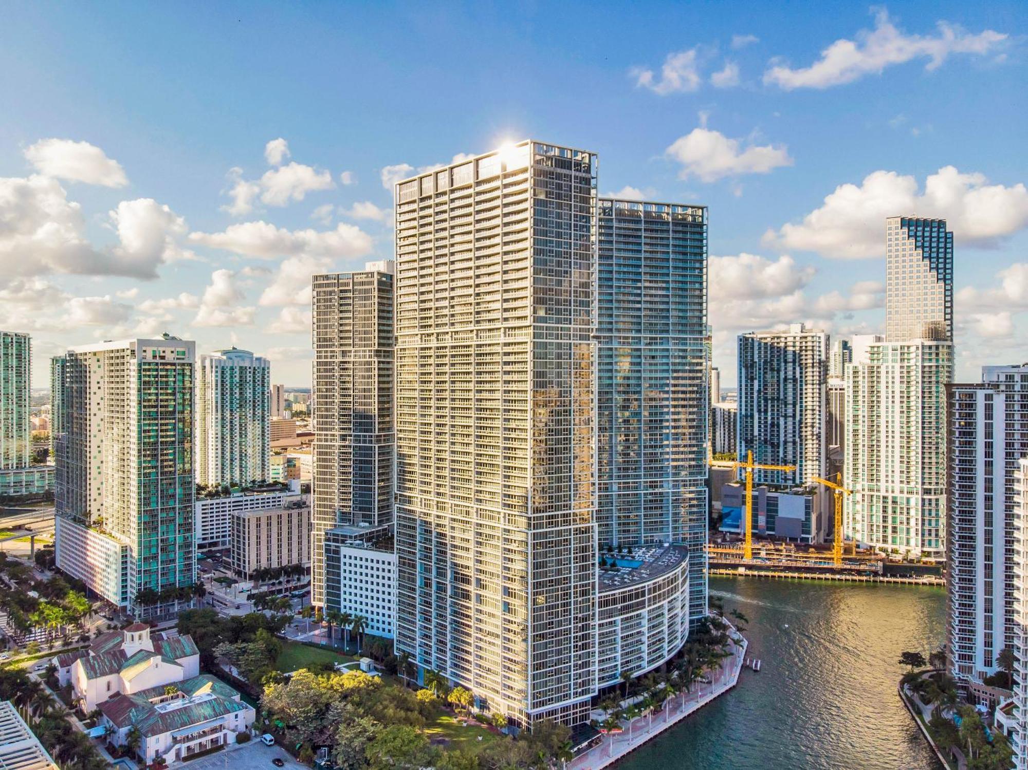 Luxurious Condo At Icon With Views Miami Esterno foto