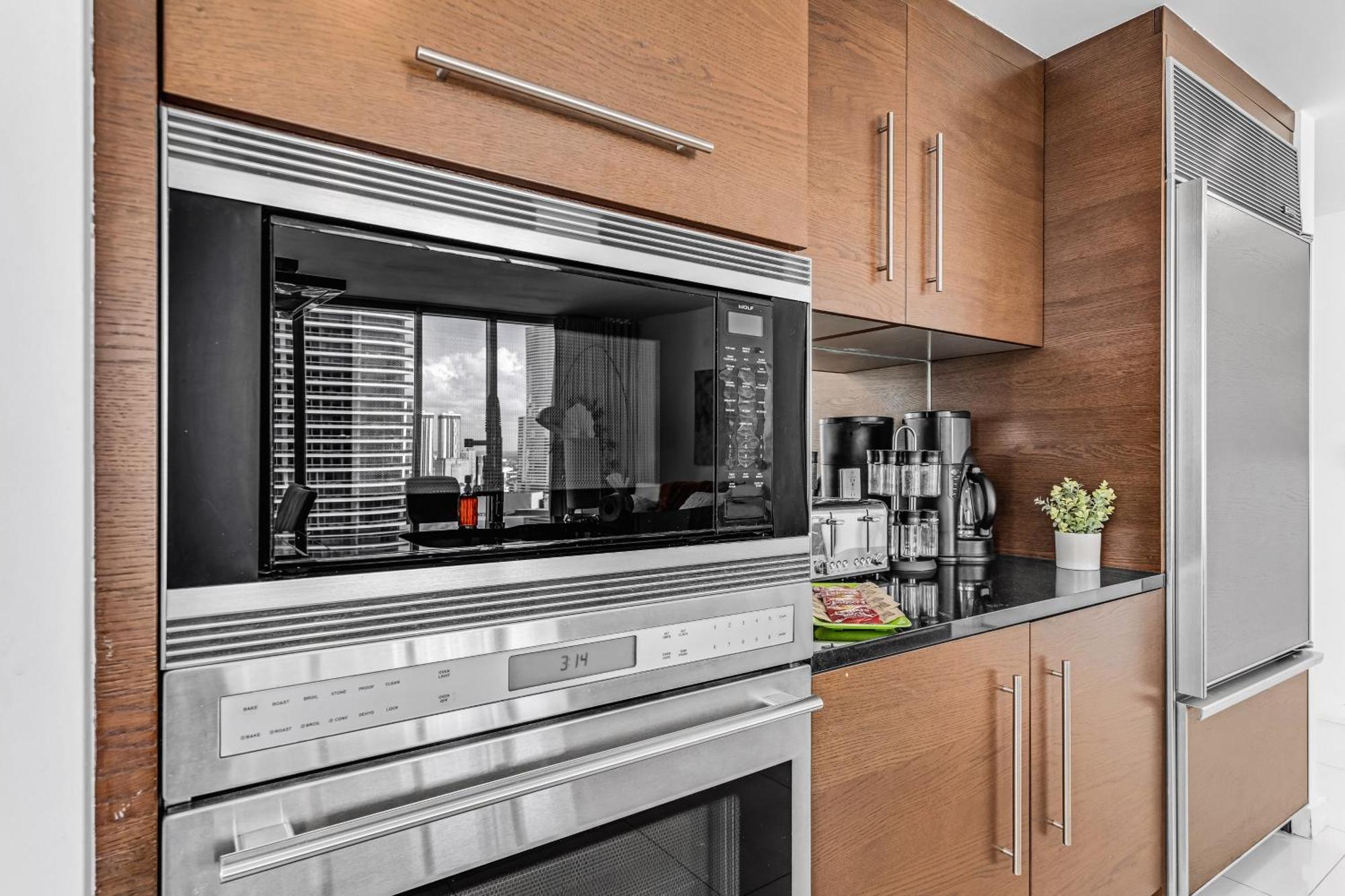 Luxurious Condo At Icon With Views Miami Esterno foto